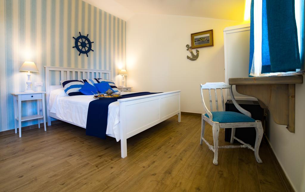 Quattro Torri B&B Santa Teresa Di Riva Eksteriør billede